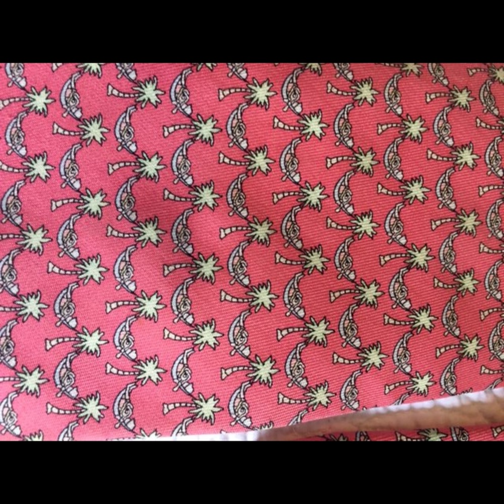 Vineyard Vines palm tree tie